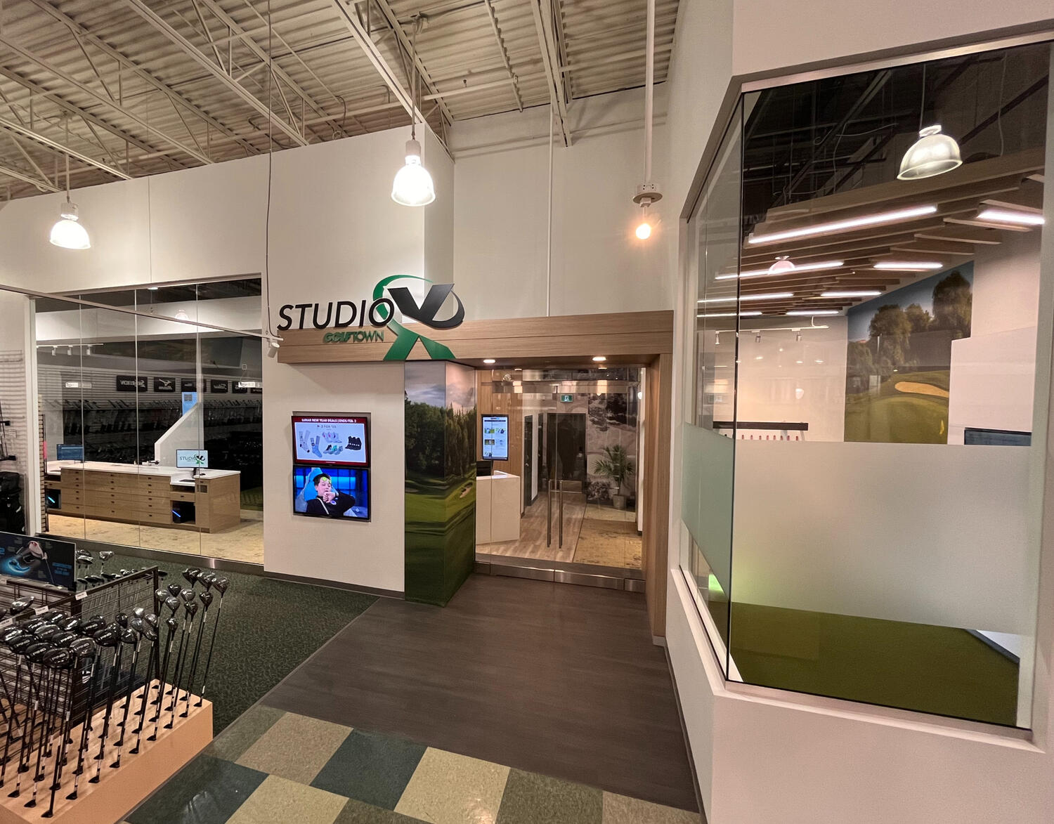 Golf Town Studio X, Custom Fitting Centre, Laeaside