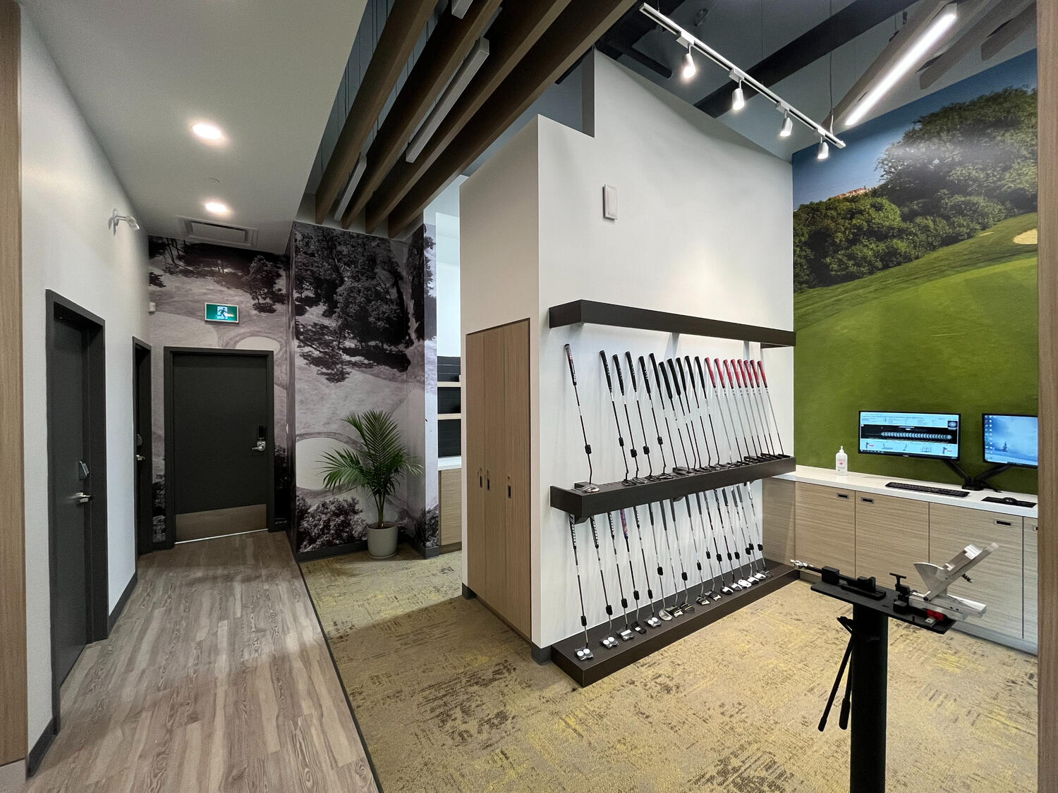 Golf Town Studio X, Custom Fitting Centre, Laeaside